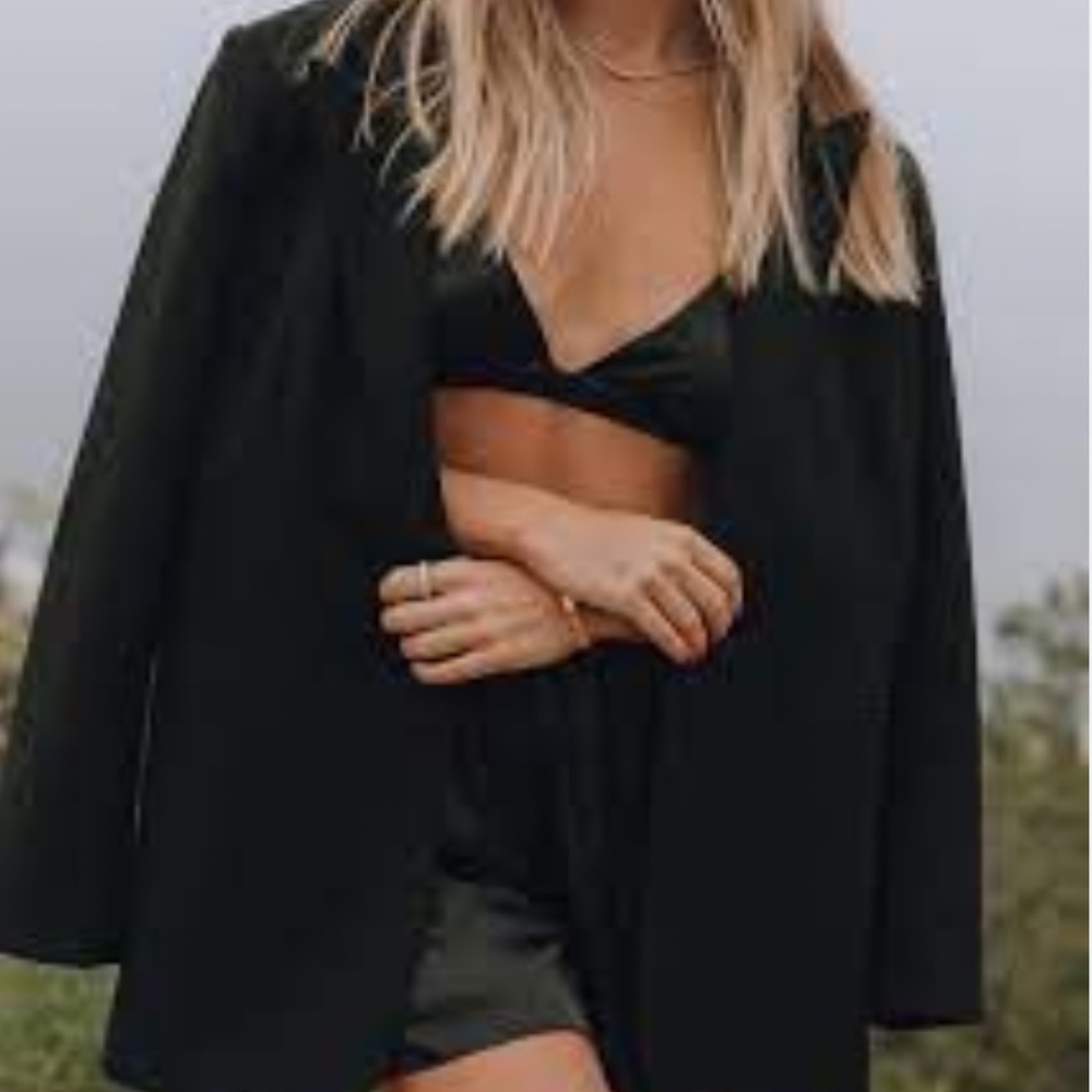 Daily Drills Black oversized blazer - Picture 2 of 6